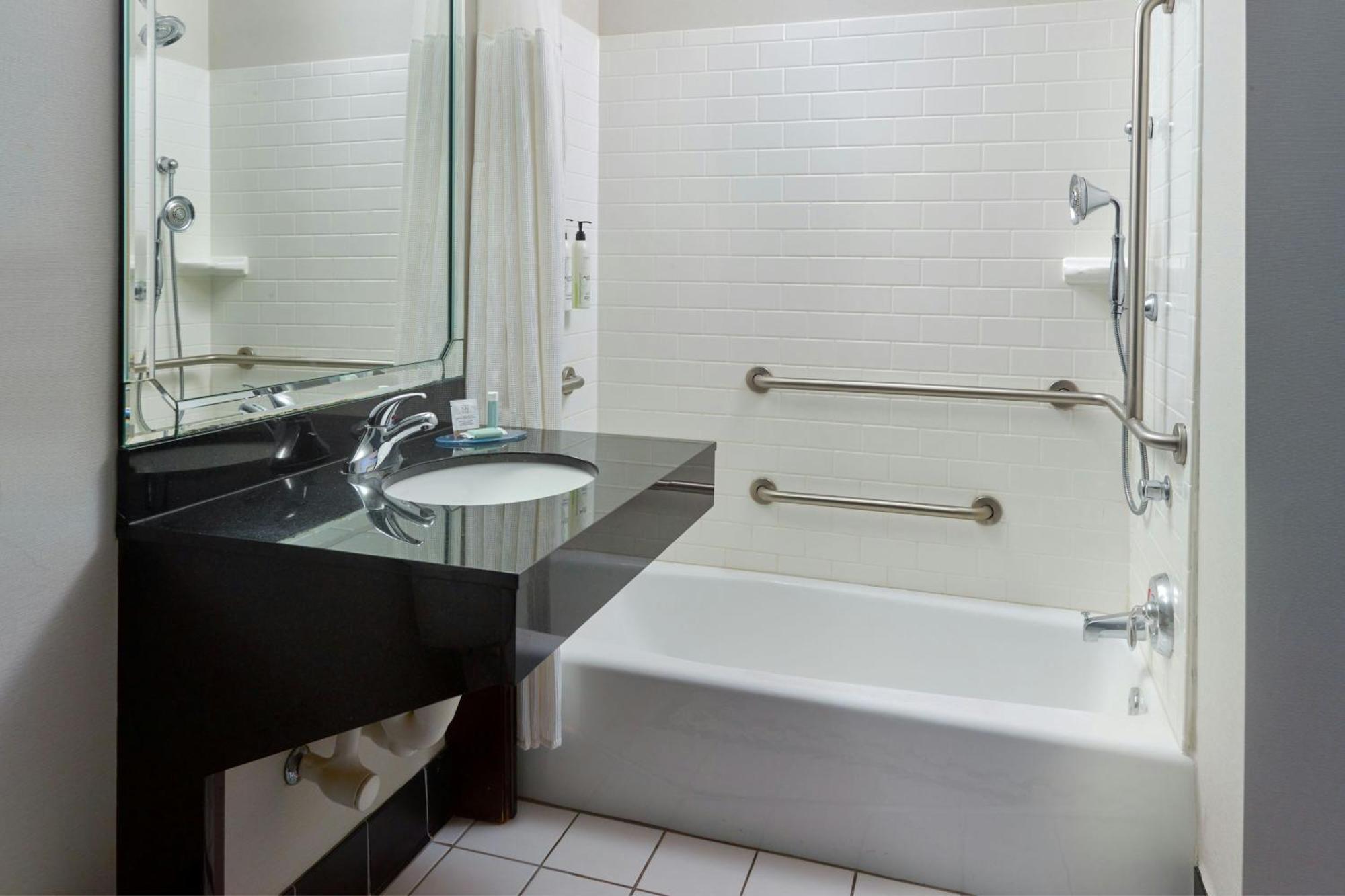 Fairfield Inn & Suites By Marriott Commerce Esterno foto